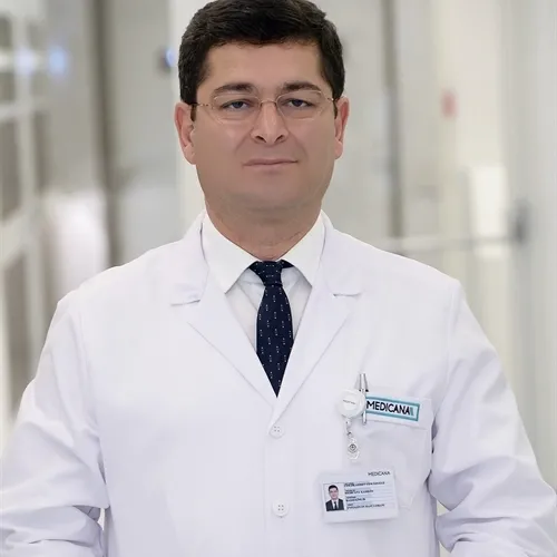 Uzm. Dr. Ahmet Cem Özuğuz fotoğrafı