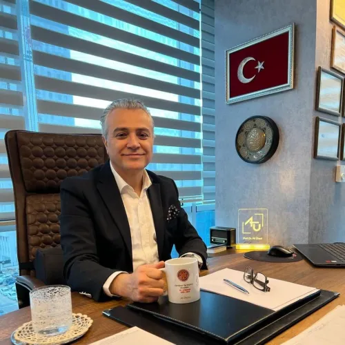 Prof. Dr. Ali Ünsal fotoğrafı