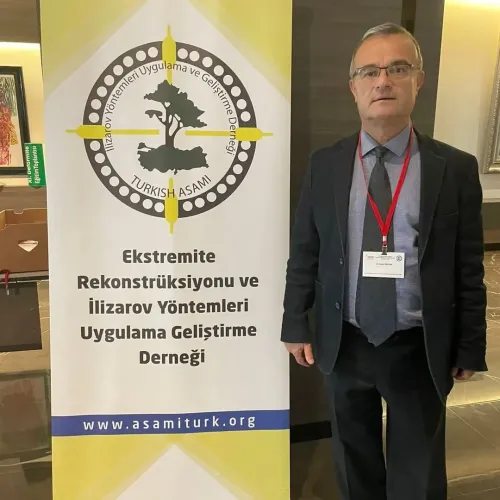 Prof. Dr. Cemil Ertürk fotoğrafı