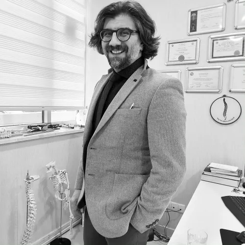 Doç. Dr. Erkam Kömürcü fotoğrafı