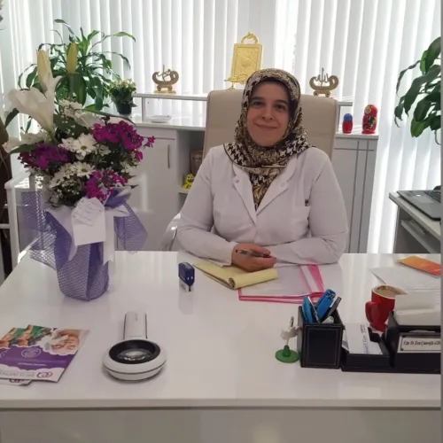 Dr. Esra Çınaroğlu Azman fotoğrafı