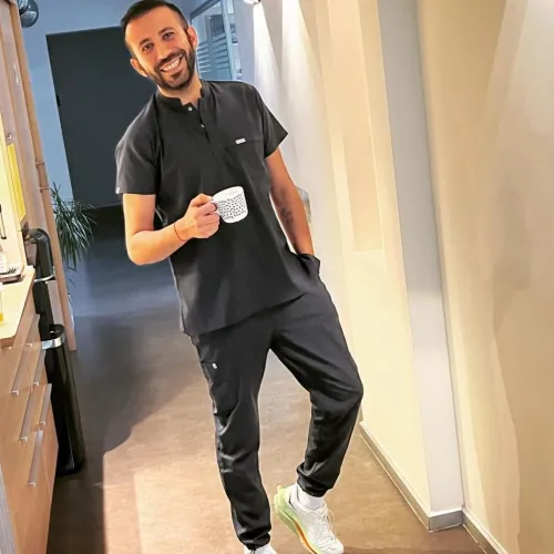 Uzm. Dr. Dt. Halil İbrahim Kısa fotoğrafı