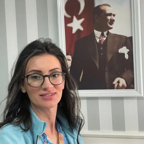 Op. Dr. İpek Demir fotoğrafı