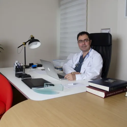 Op. Dr. Süleyman Uslular fotoğrafı